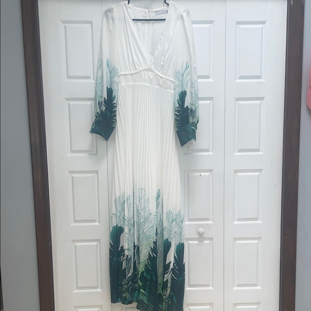 Chicways White Maxi Dress with Green Leaf Design